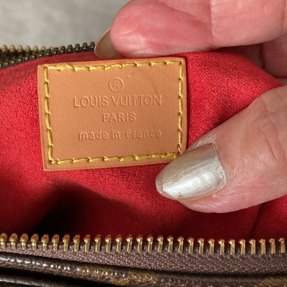 Vintage messenger style LV. - Picture 8 of 11